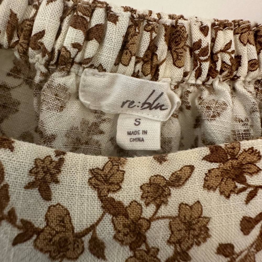 ๐๏ธ $5 SALE - Re:blue Floral Tank, super sweet, size small. - Picture 5 of 6